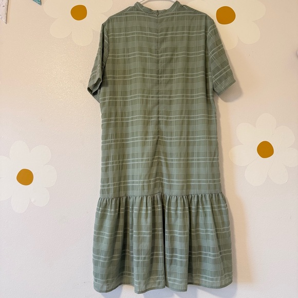 EUC Love Olive Co Green Plaid Mock Neck Short Sleeve Midi Dress - Picture 4 of 9